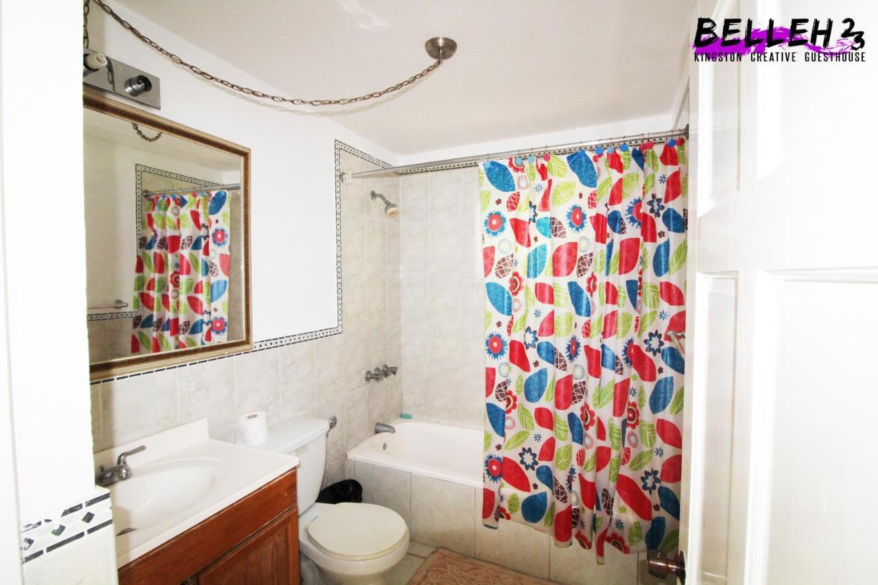 Belleh23 Kingston Creative Guesthouse Bagian luar foto