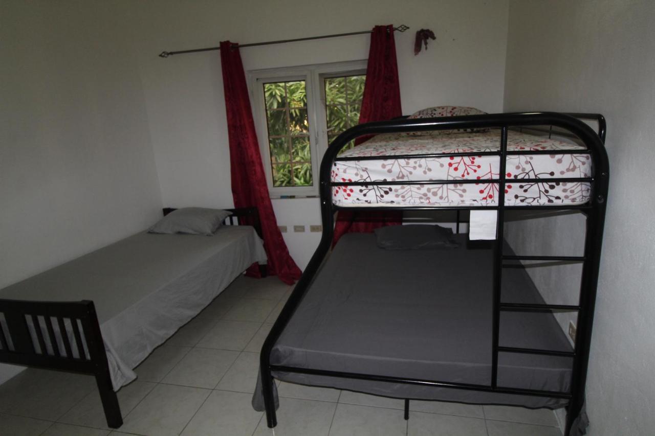 Belleh23 Kingston Creative Guesthouse Bagian luar foto
