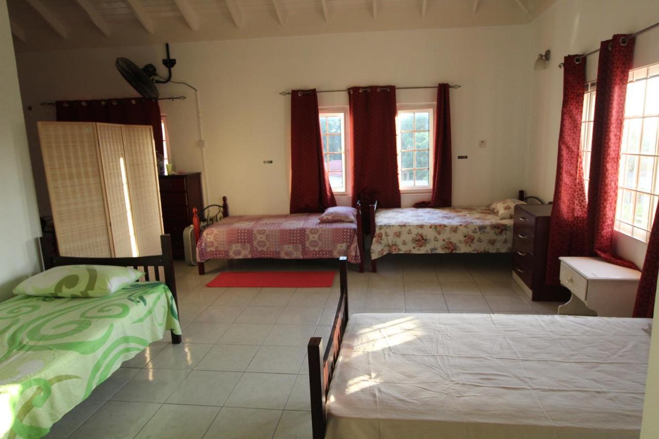 Belleh23 Kingston Creative Guesthouse Bagian luar foto