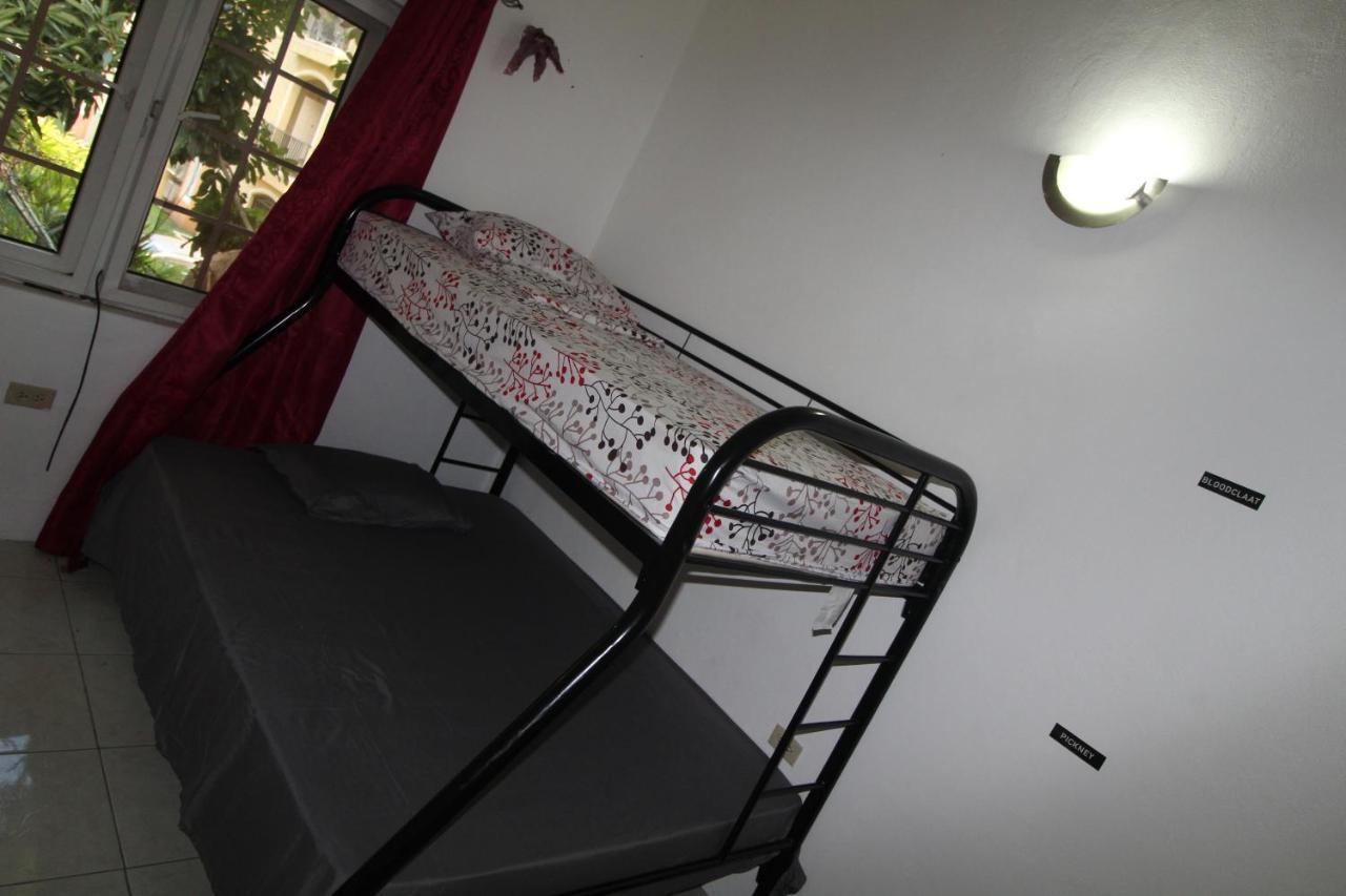 Belleh23 Kingston Creative Guesthouse Bagian luar foto